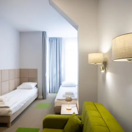 Moon فروتسواف